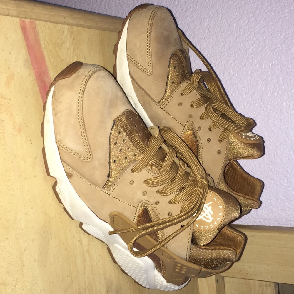 Tan haraches